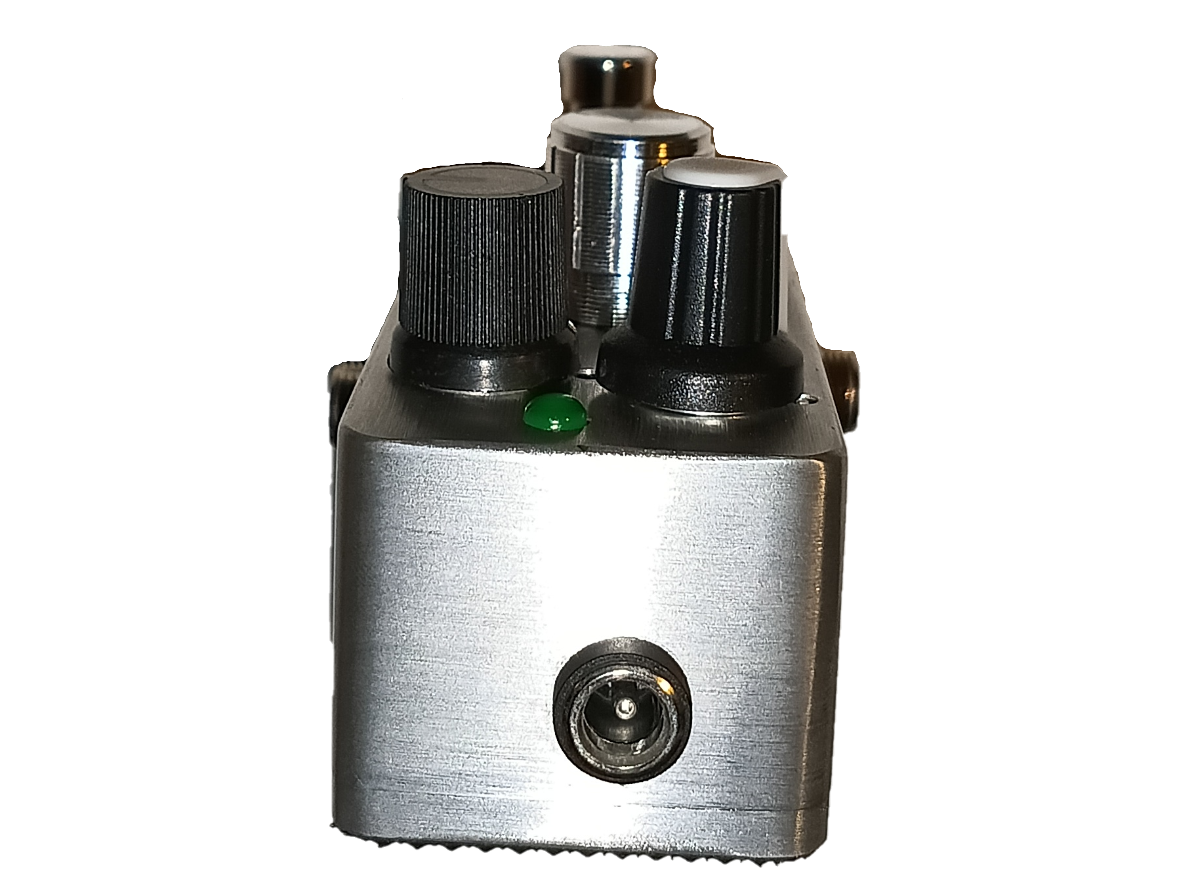 the distortion pedal veiwed from the top