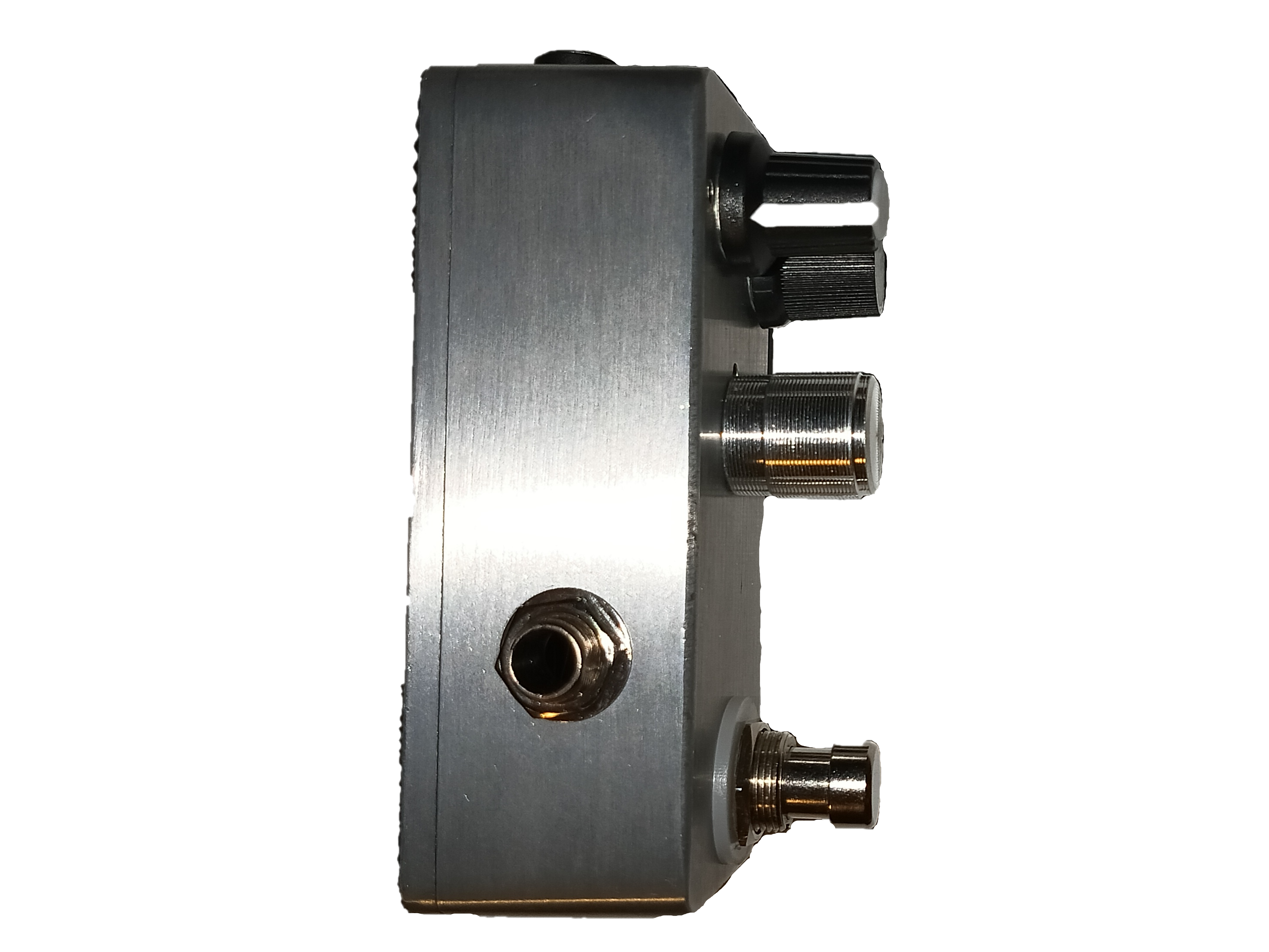 the distortion pedal veiwed from the top