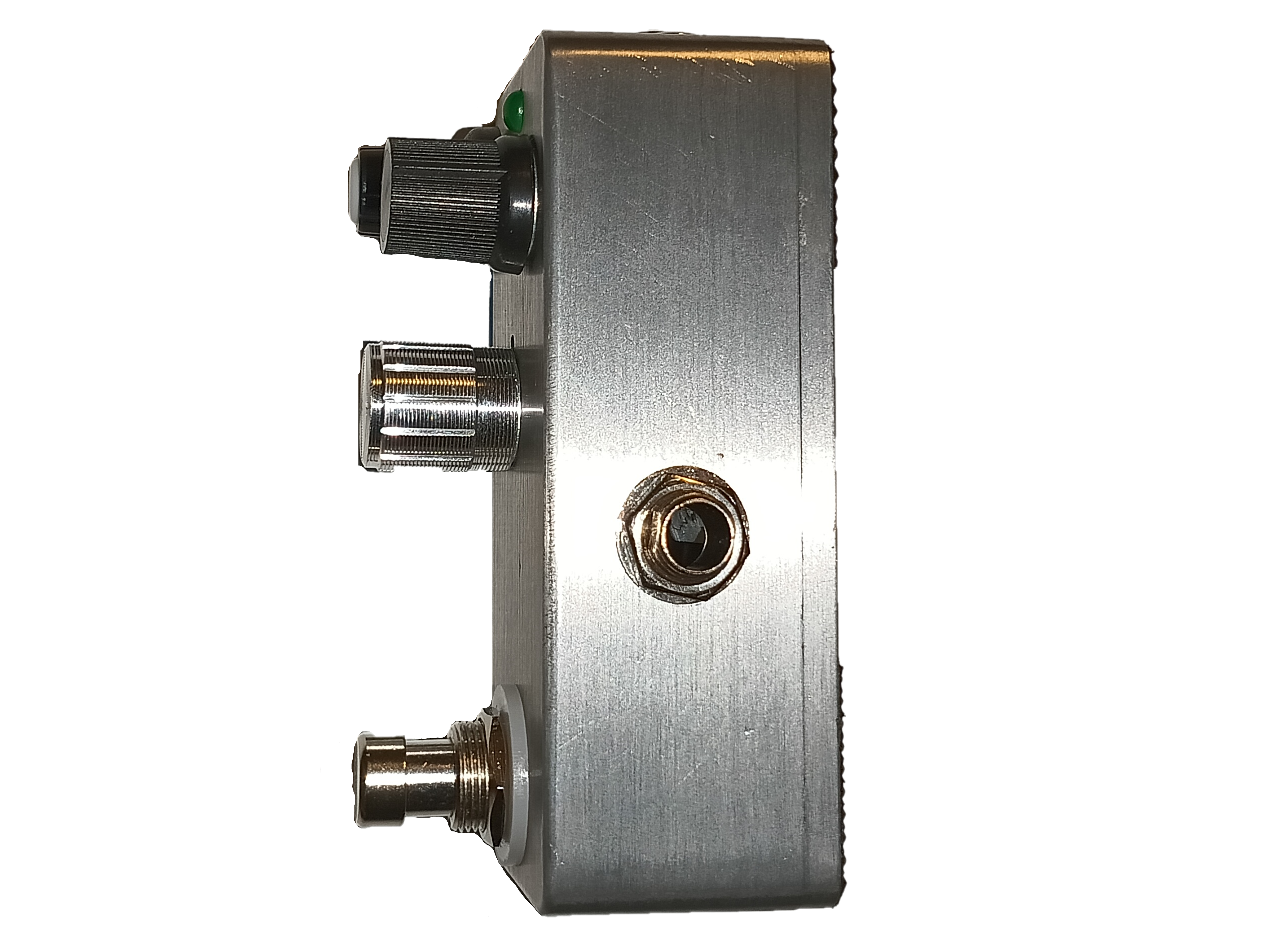 the distortion pedal veiwed from the top